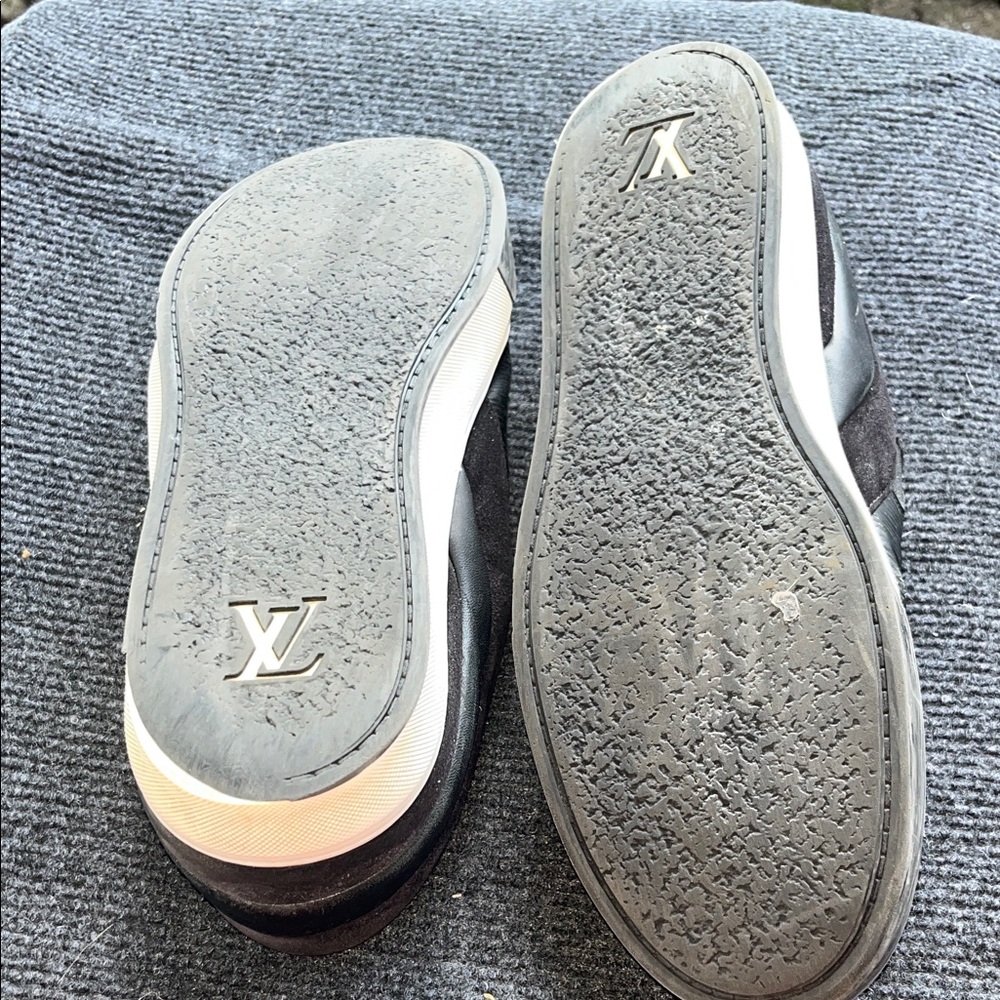 Louis Vuitton Black Textured Leather Slip-On Loafers - Picture 7 of 11